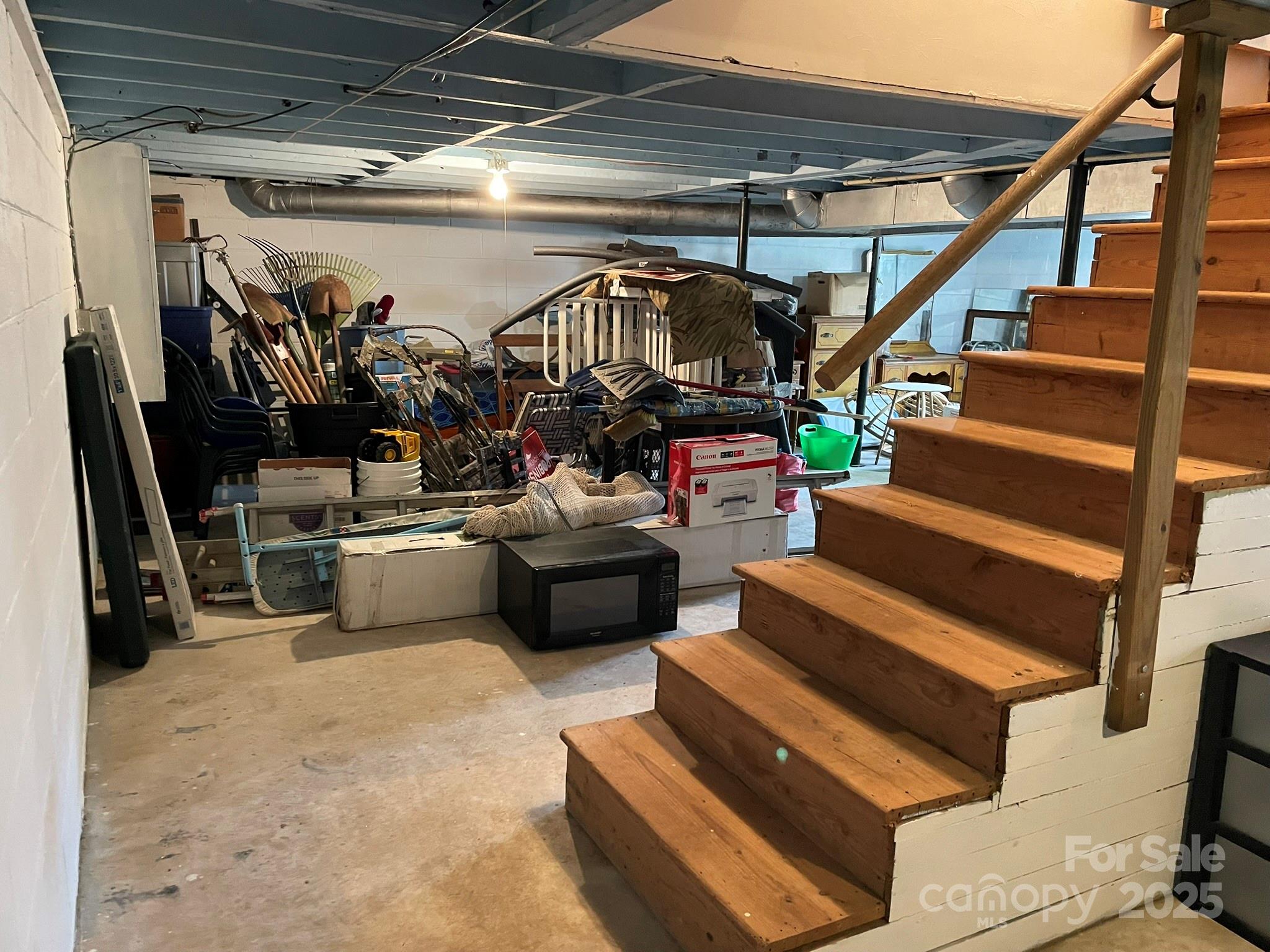 3799 Highway 18 Morganton, NC 28655 - Photo 29 of 33 a view of entryway with workspace