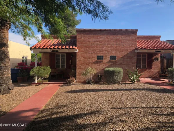 $1,300 | 2129 East 2nd Street, Tucson, AZ 85719