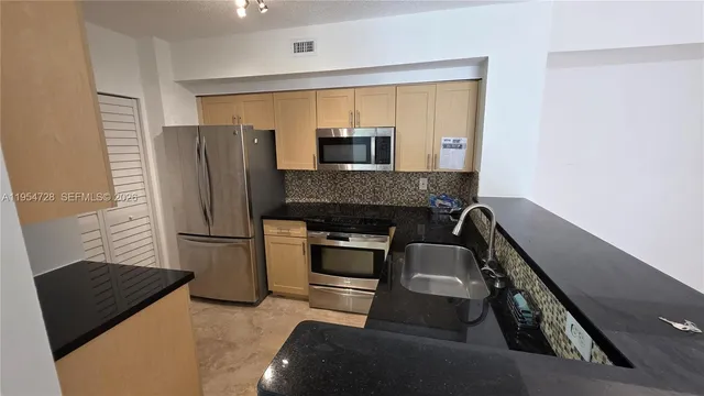 $2,500 | 2090 West Preserve Way, Unit 301, Miramar, FL 33025