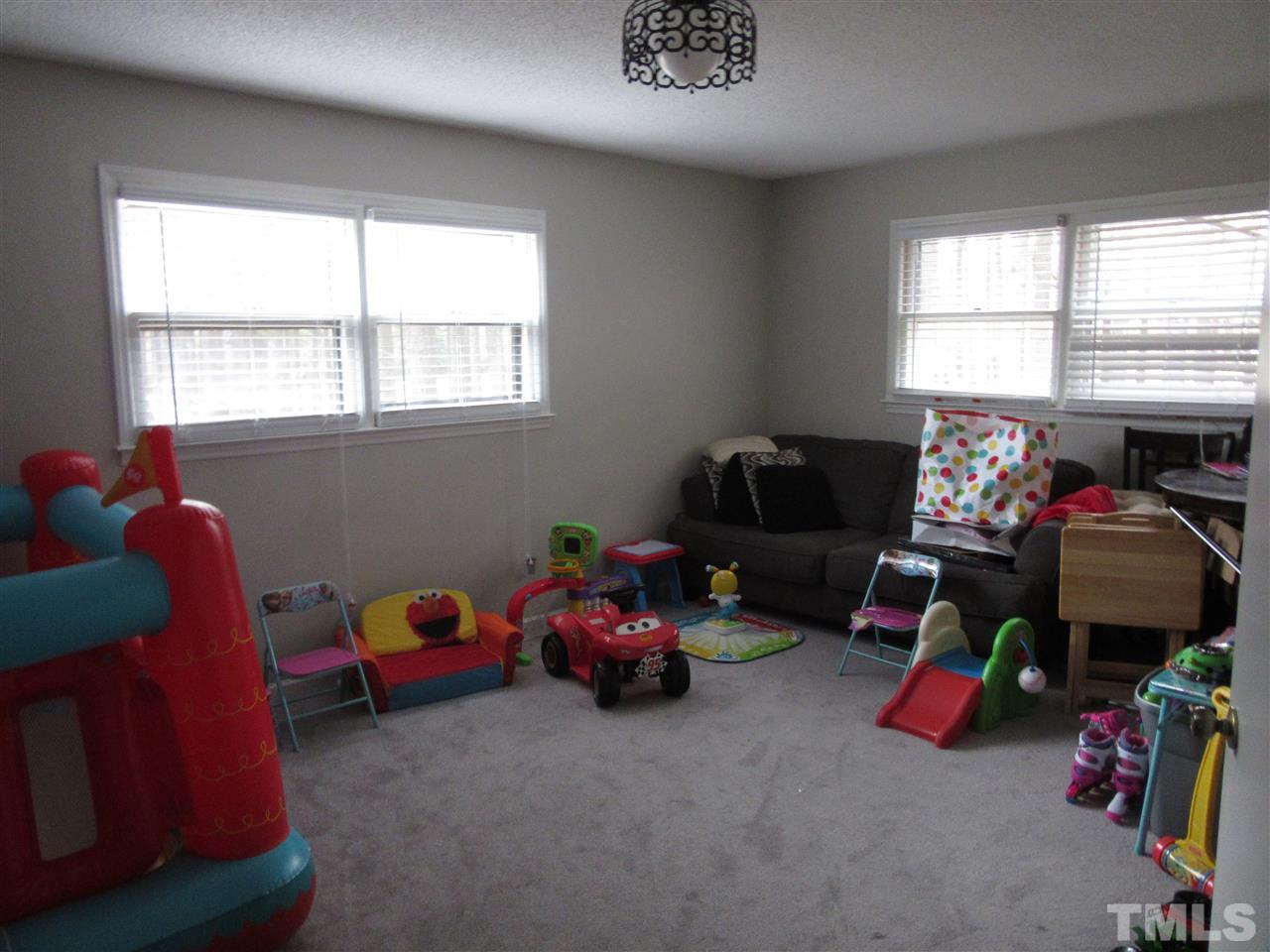 8525 Riley Hill Road Zebulon, NC 27597 - Photo 13 of 25 Gallery Image 13