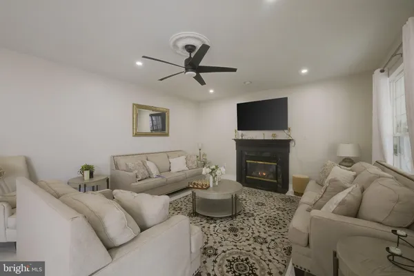 $4,250 | 601 Crossover Court, Frederick, MD 21703