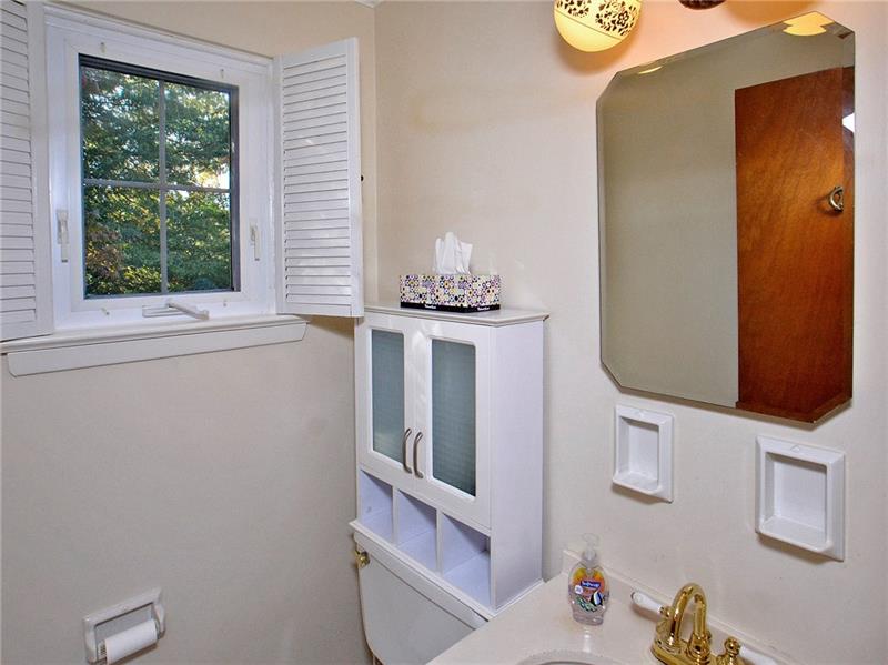 407 Newport Road Pittsburgh, PA 15221 - Photo 22 of 24