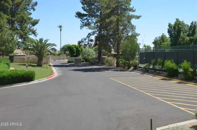 $264,900 | 19400 North Westbrook Parkway, Unit 121, Peoria, AZ 85382