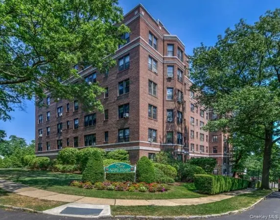 $3,500 | 11 Alden Road, Unit 6N, Larchmont, NY 10538