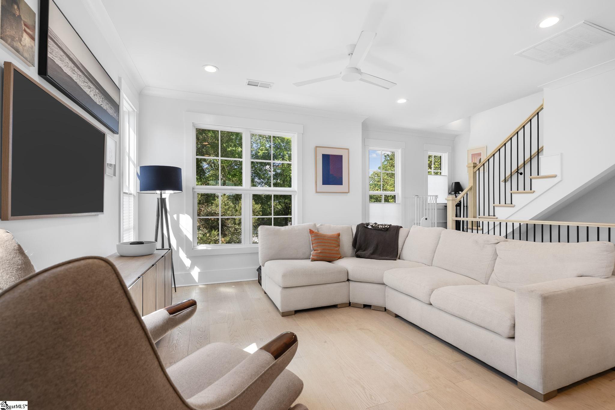 10 Hub Street Greenville, SC 29601 - Photo 4 of 43