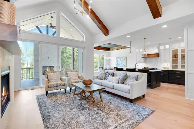 $874,900 | 22141 West 94th Terrace, Lenexa, KS 66220