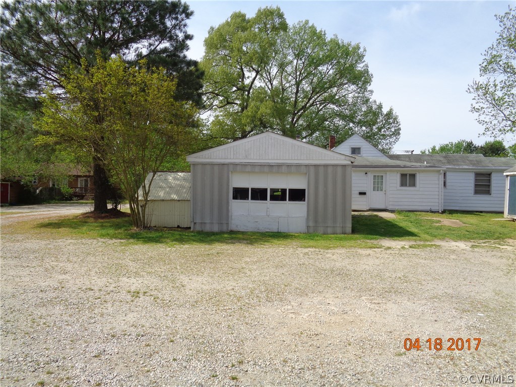 14301 Happy Hill Road Chester, VA 23831 - Photo 32 of 40 Gallery Image 32