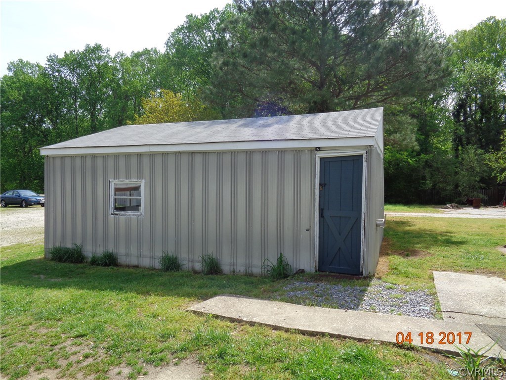 14301 Happy Hill Road Chester, VA 23831 - Photo 36 of 40 Gallery Image 36