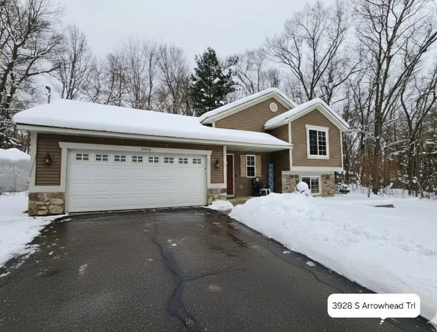 $327,500 | 3928 Arrowhead Trail, Allegan, MI 49010