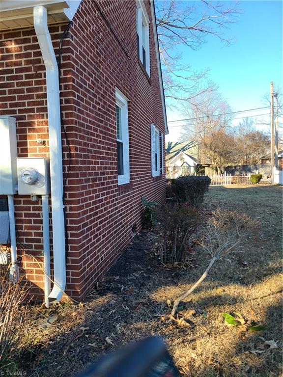 206 West Moore Avenue High Point, NC 27263 - Photo 3 of 25