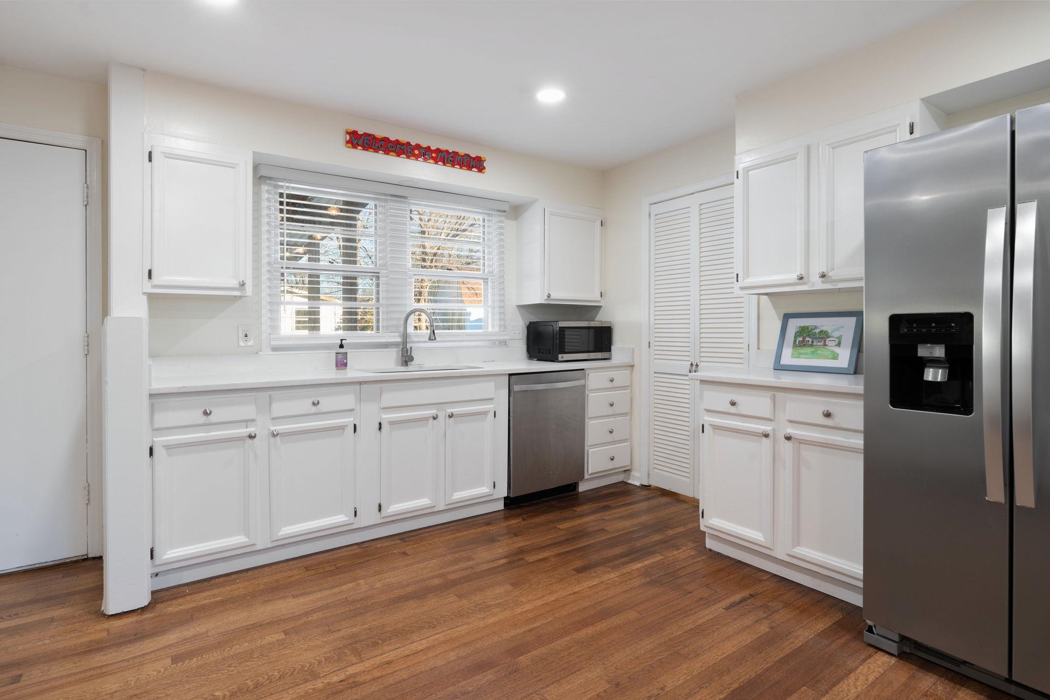 1534 Ivy Road Memphis, TN 38117 - Photo 8 of 21