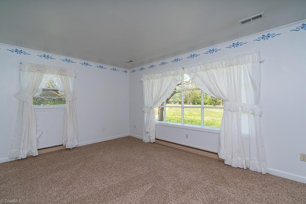 6227 Davis Mill Road Randleman, NC 27317 - Photo 8 of 28 Living room