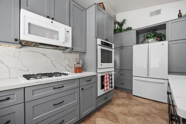 $895,950 | 1688 Avenida Oceano, Oceanside, CA 92056