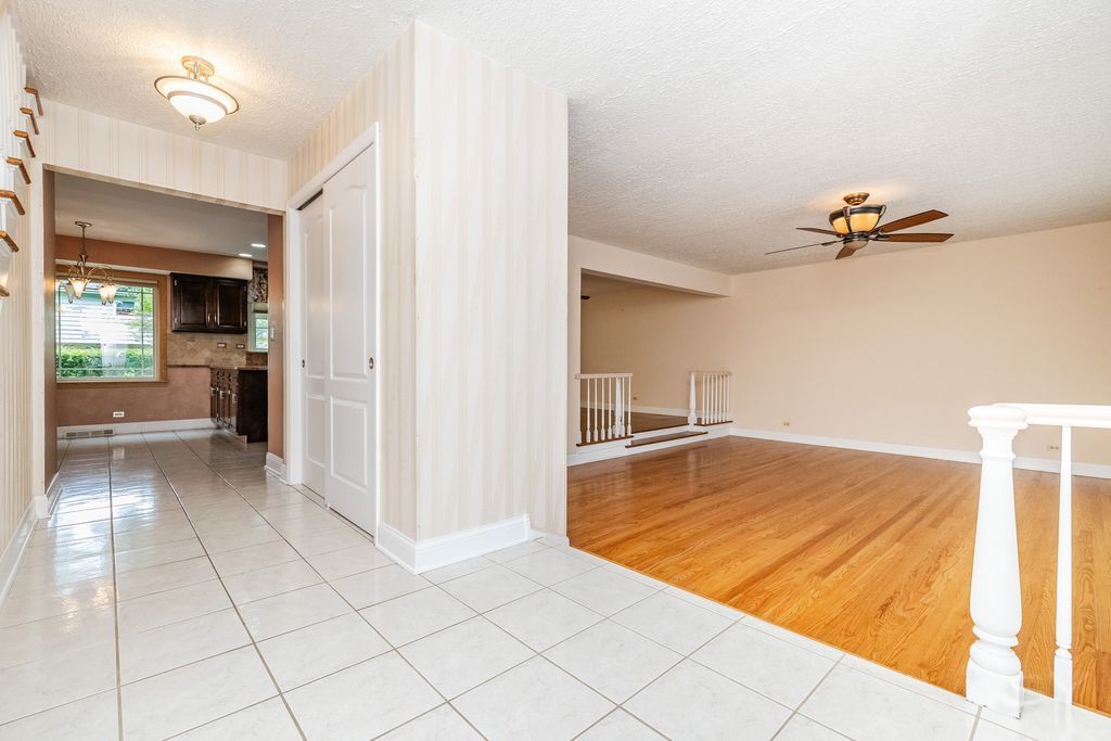 1012 South Church Road Mount Prospect, IL 60056 - Photo 3 of 43