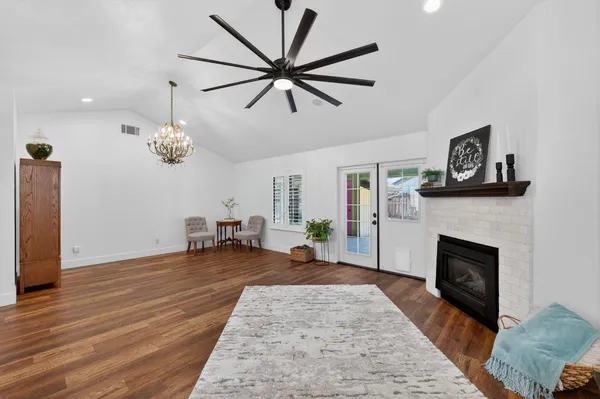 $349,500 | 1621 Tollhouse Lane, Clovis, CA 93611