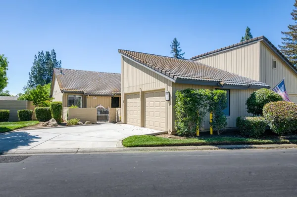 $349,500 | 1621 Tollhouse Lane, Clovis, CA 93611