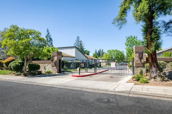 $349,500 | 1621 Tollhouse Lane, Clovis, CA 93611