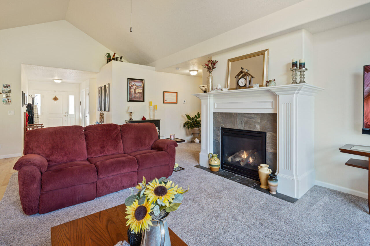 5825 Delaney Road Southeast Turner, OR 97392 - Photo 12 of 38 5825-Delaney-Rd-SE-12