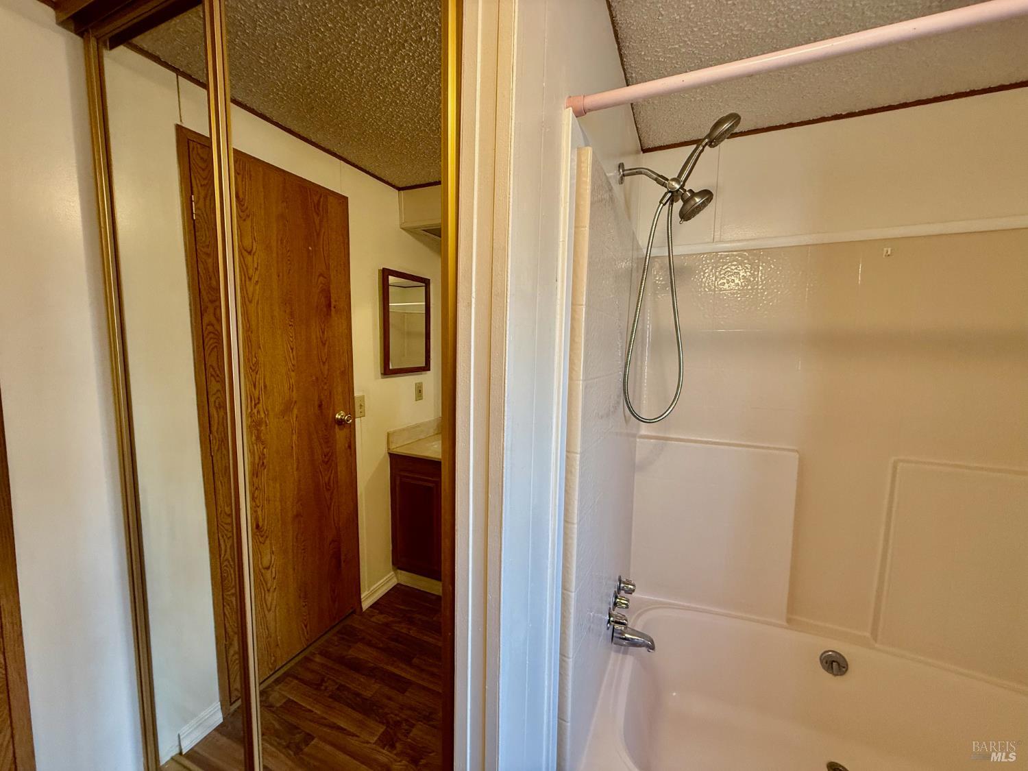 8148 D Street Windsor, CA 95492 - Photo 25 of 30 a bathroom with a shower