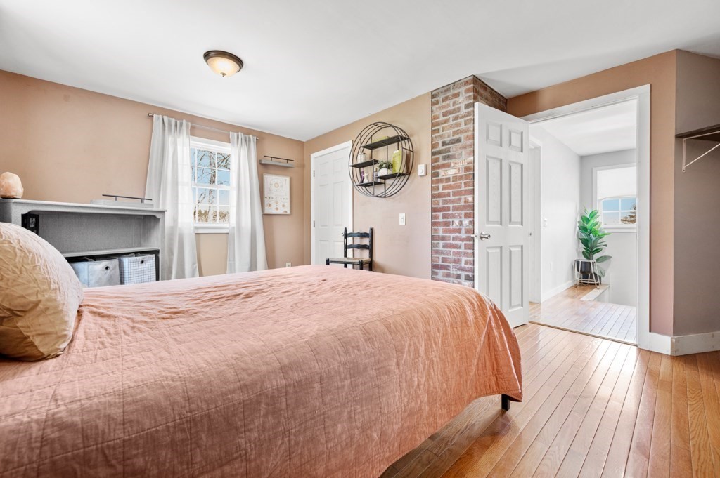 347 Whalom Road Lunenburg, MA 01462 - Photo 13 of 23 Gallery Image 13