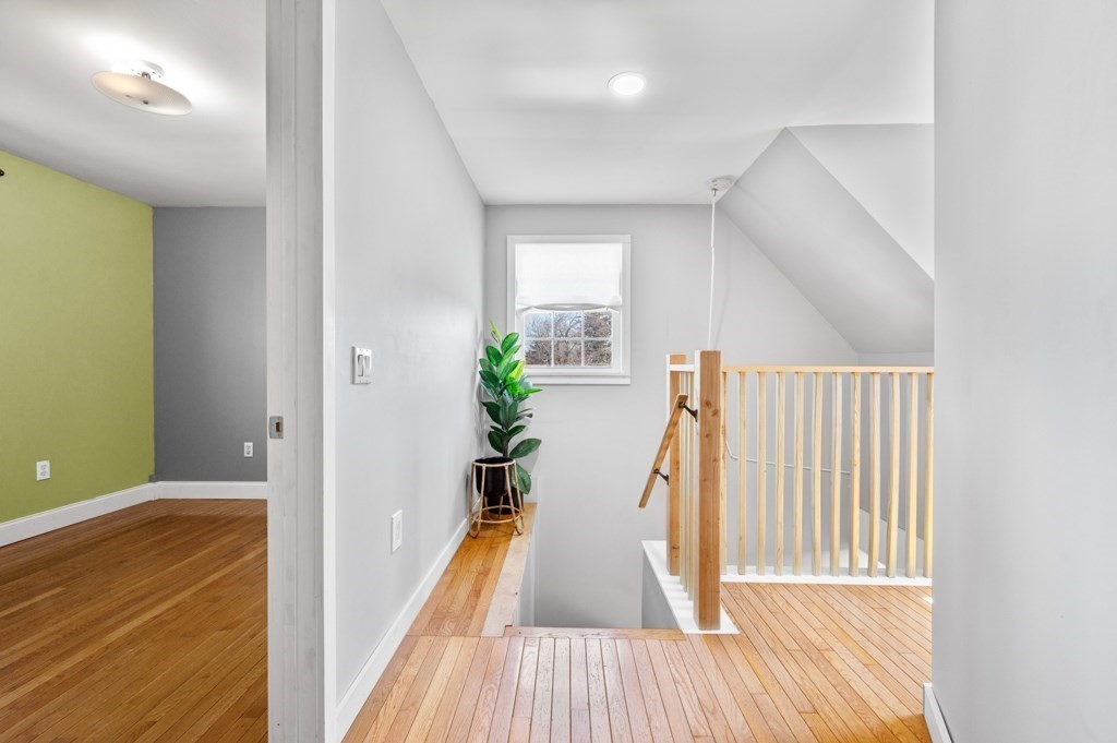 347 Whalom Road Lunenburg, MA 01462 - Photo 17 of 23 Gallery Image 17