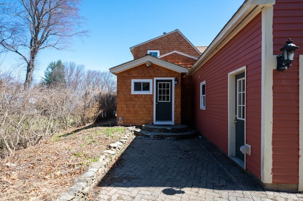 347 Whalom Road Lunenburg, MA 01462 - Photo 22 of 23 Gallery Image 22