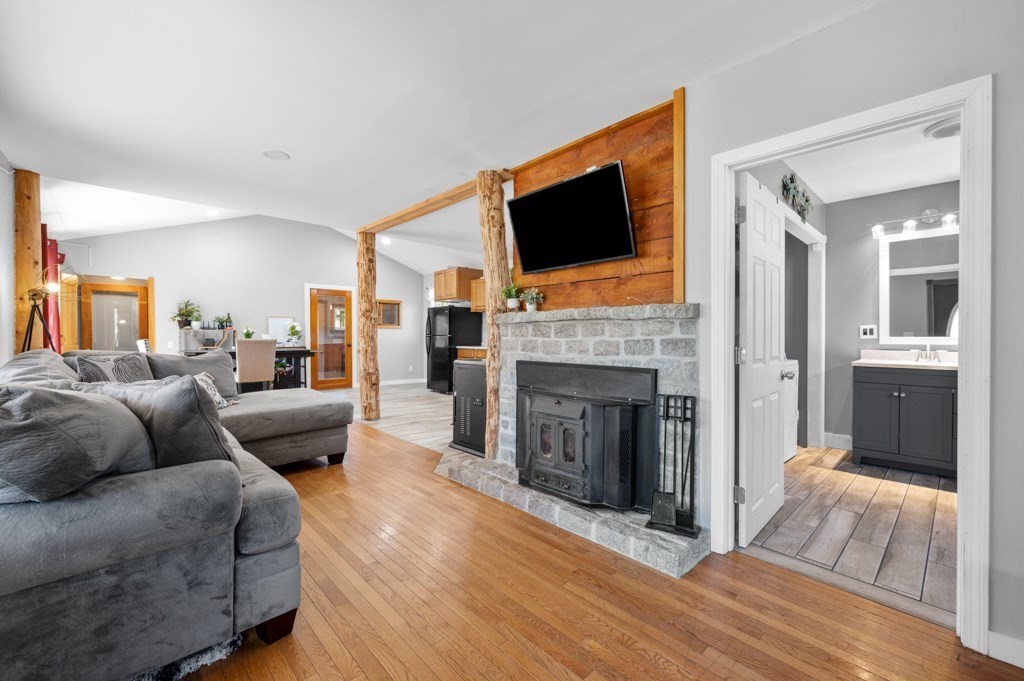 347 Whalom Road Lunenburg, MA 01462 - Photo 8 of 23 Gallery Image 8