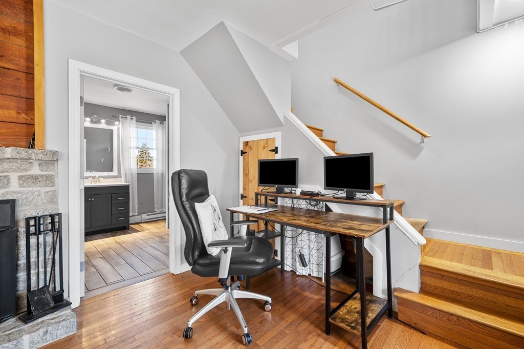 347 Whalom Road Lunenburg, MA 01462 - Photo 9 of 23 Gallery Image 9