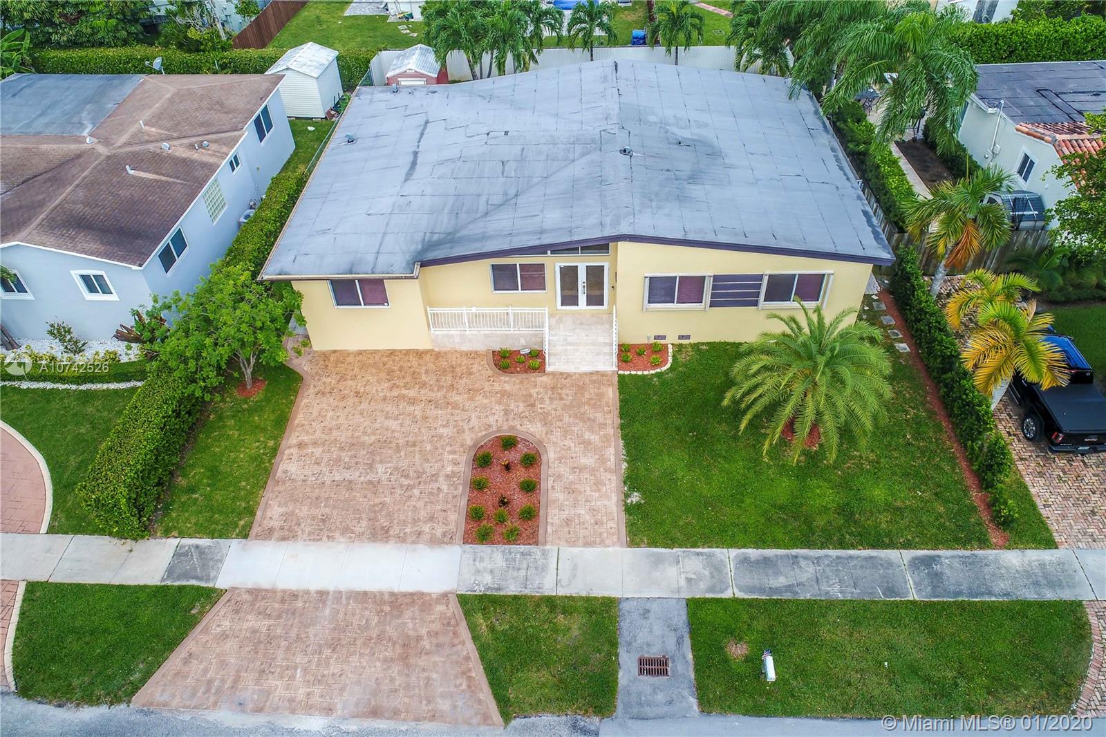 8271 Southwest 29th Street Miami, FL 33155 - Photo 3 of 24 Gallery Image 3