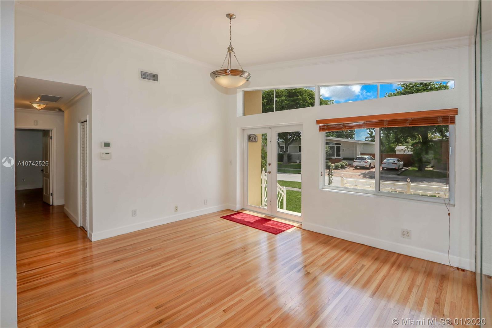 8271 Southwest 29th Street Miami, FL 33155 - Photo 7 of 24 Gallery Image 7