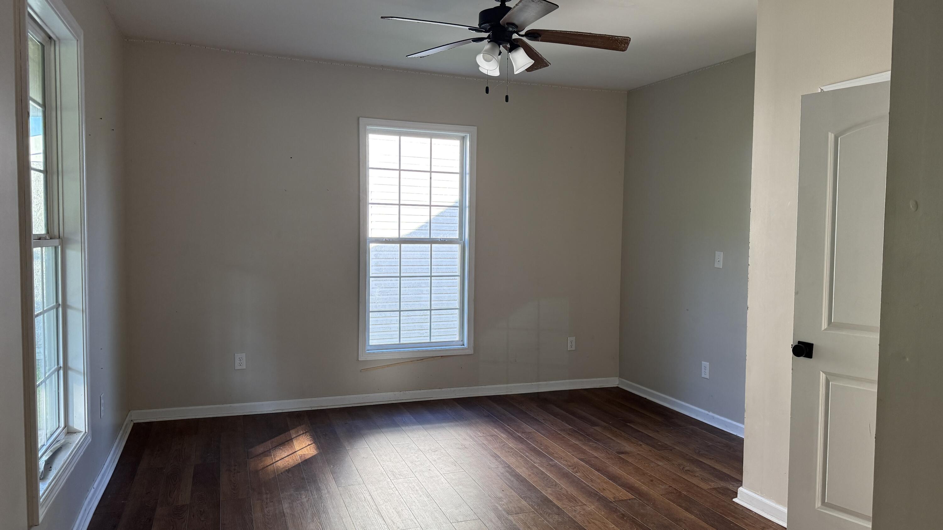 423 4th Street Ravenna, KY 40472 - Photo 8 of 12 IMG_6332