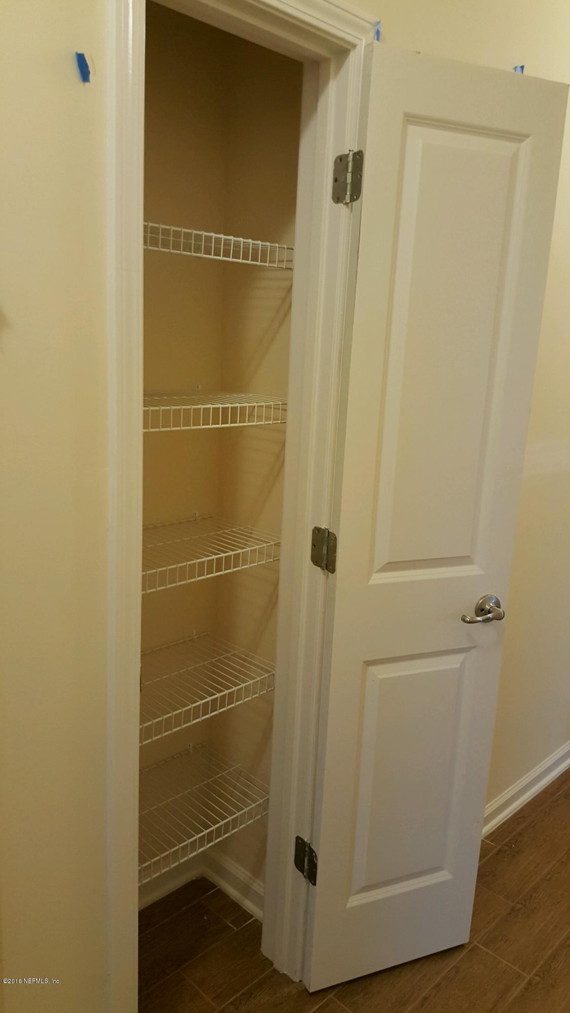 3334 Chestnut Ridge Way Orange Park, FL 32065 - Photo 17 of 24 CR - Aspen - Hall Linen Closet