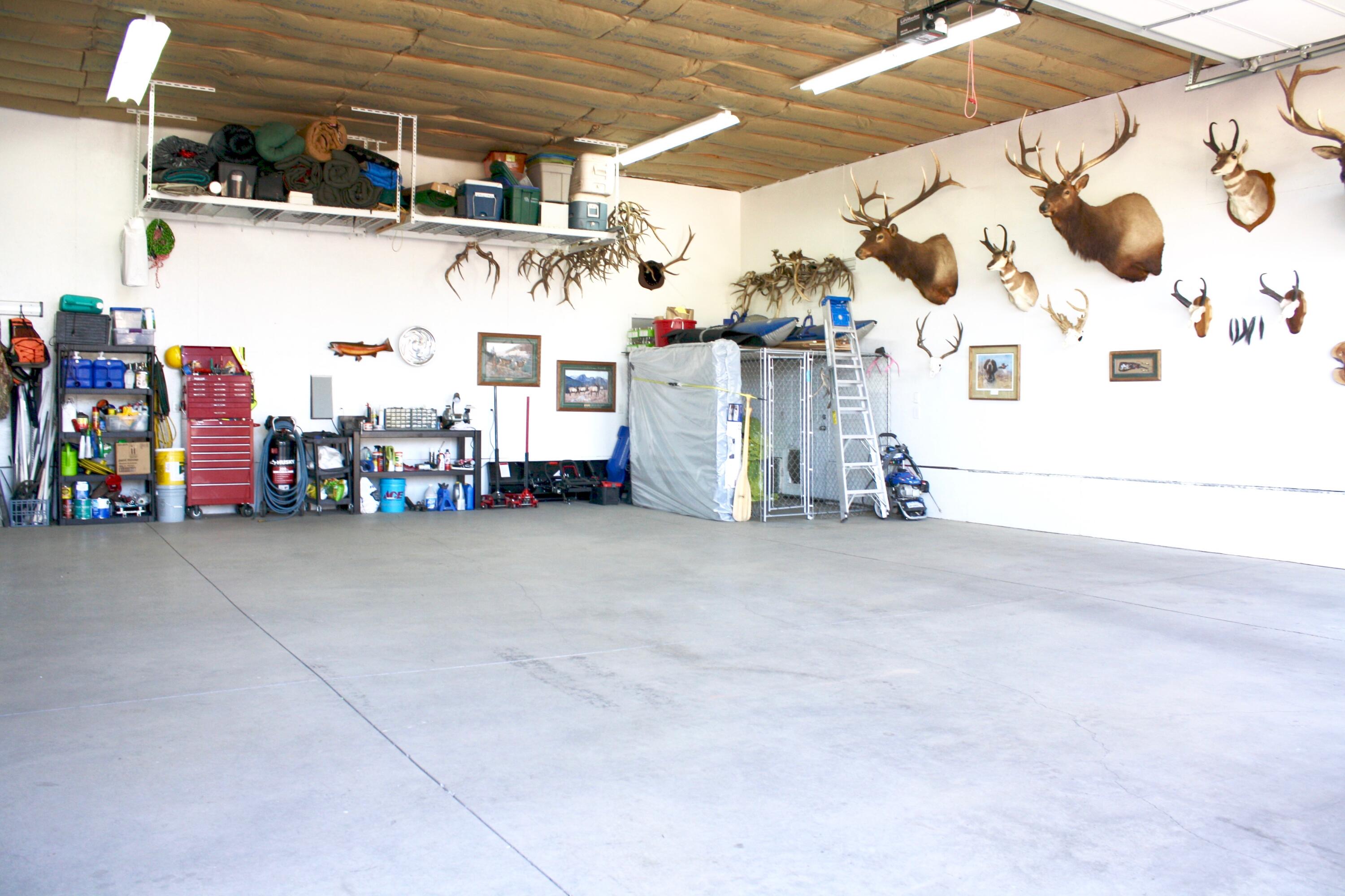 63290 Deschutes Market Road Bend, OR 97701 - Photo 33 of 48 Shop w/RV power