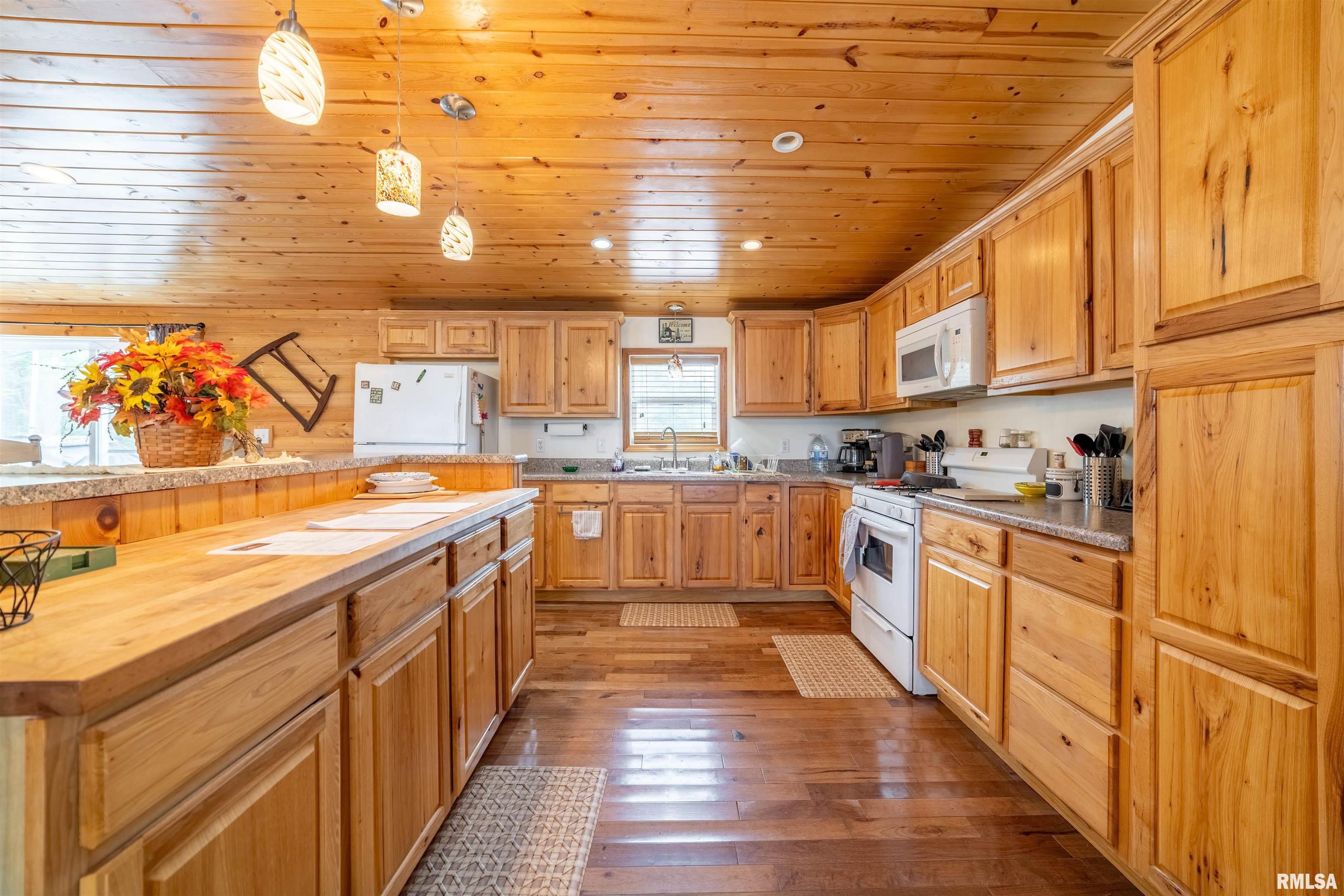 85 North Co Road 2940 Augusta, IL 62311 - Photo 12 of 55