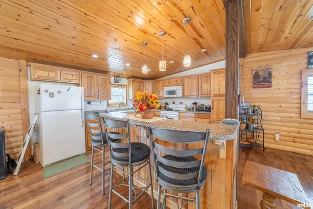 $262,500 | 85 North Co Road 2940, Augusta, IL 62311