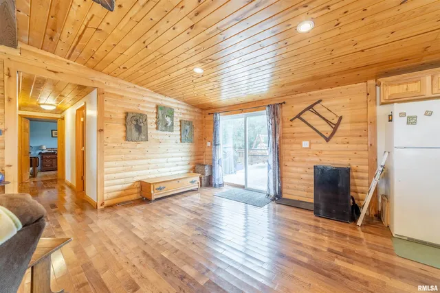 $262,500 | 85 North Co Road 2940, Augusta, IL 62311