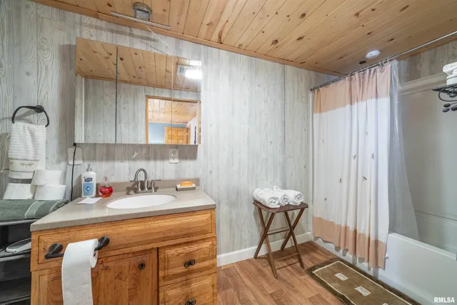 $262,500 | 85 North Co Road 2940, Augusta, IL 62311