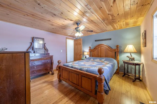 $262,500 | 85 North Co Road 2940, Augusta, IL 62311