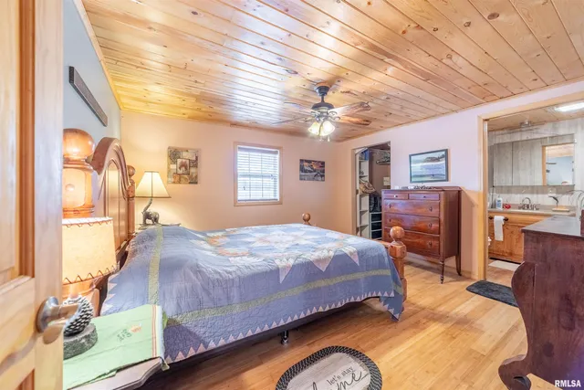 $262,500 | 85 North Co Road 2940, Augusta, IL 62311