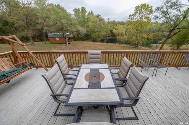 $262,500 | 85 North Co Road 2940, Augusta, IL 62311