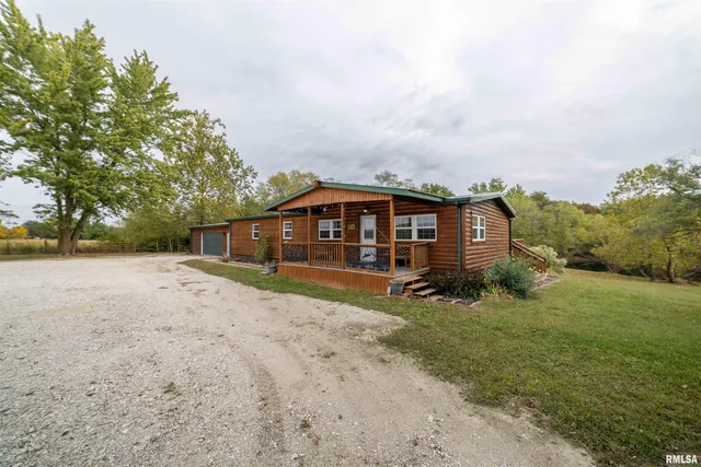 $262,500 | 85 North Co Road 2940, Augusta, IL 62311