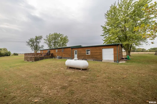 $262,500 | 85 North Co Road 2940, Augusta, IL 62311