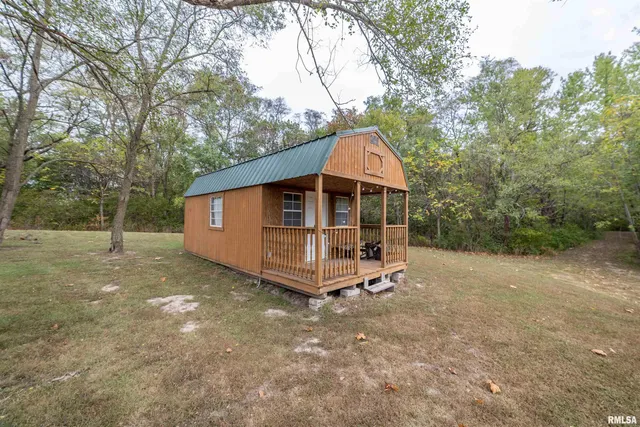 $262,500 | 85 North Co Road 2940, Augusta, IL 62311