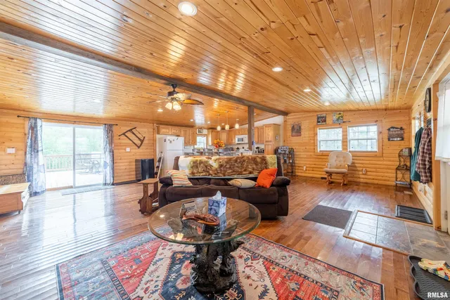 $262,500 | 85 North Co Road 2940, Augusta, IL 62311