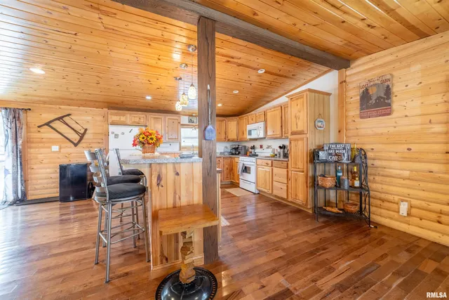 $262,500 | 85 North Co Road 2940, Augusta, IL 62311