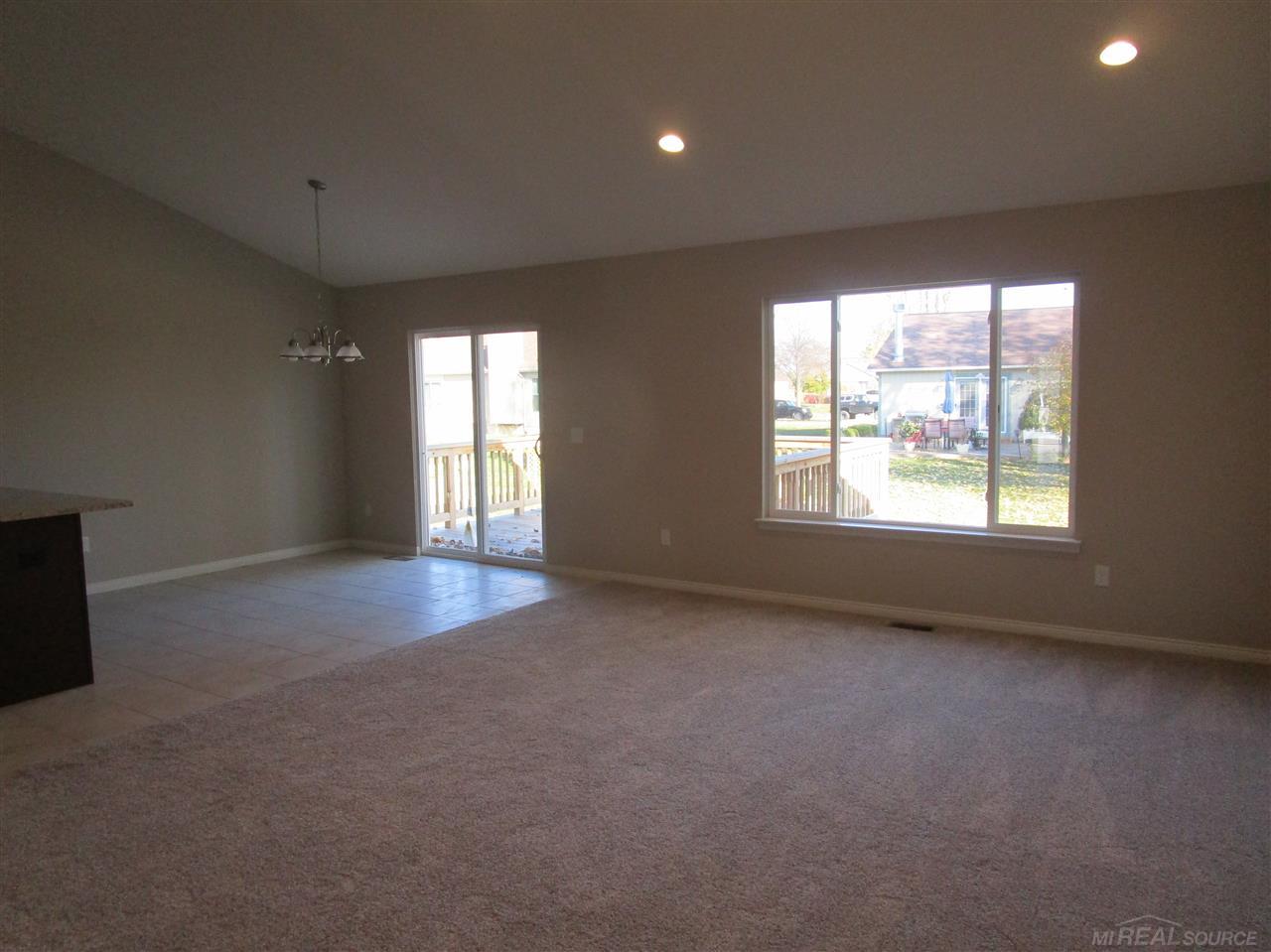47408 Mariners New Baltimore, MI 48051 - Photo 6 of 15