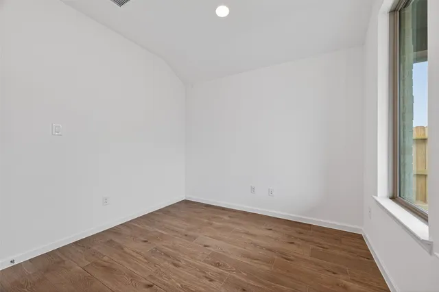 $2,400 | 5015 Bowen Pr Drive, Rosenberg, TX 77471