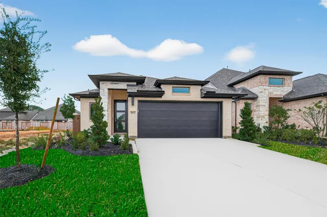 $2,400 | 5015 Bowen Pr Drive, Rosenberg, TX 77471