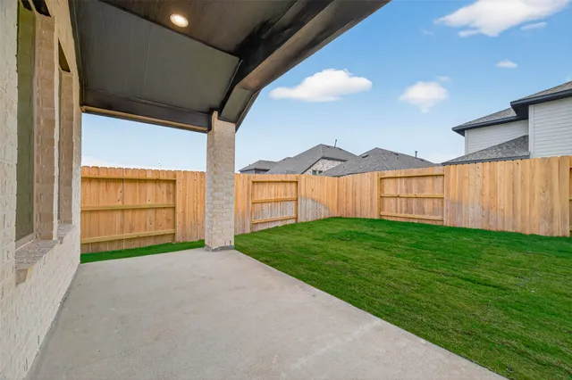 $2,400 | 5015 Bowen Pr Drive, Rosenberg, TX 77471