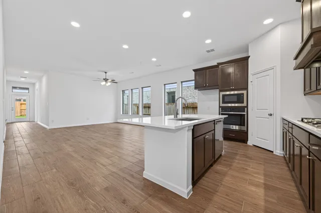 $2,400 | 5015 Bowen Pr Drive, Rosenberg, TX 77471